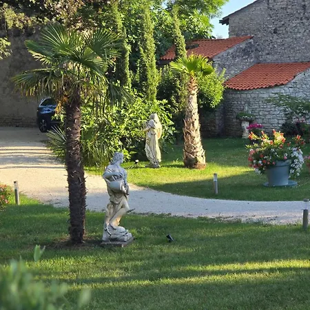 럭셔리텐트 Roulotte Tenessee Saint-Bonnet-de-Rochefort