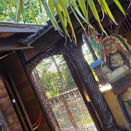 럭셔리텐트 Roulotte Tenessee Saint-Bonnet-de-Rochefort